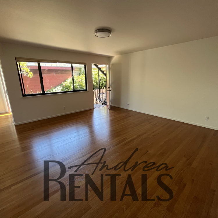 Serene, Roomy 2 Bedroom Unit in Albany 4-plex – Available July 1!