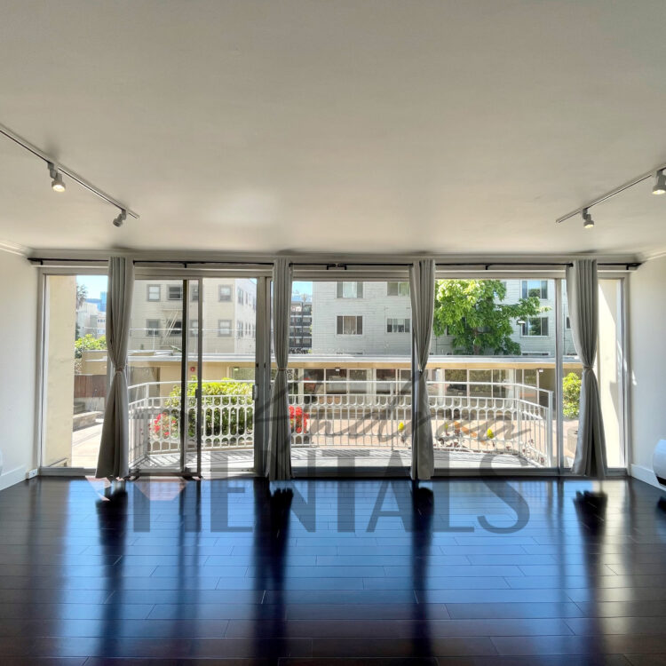 Bright, updated, and quiet 2BR/2BA condo in an unbeatable Lake Merritt location!
