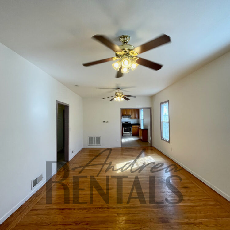 2BR/1.5BA apartment available now!