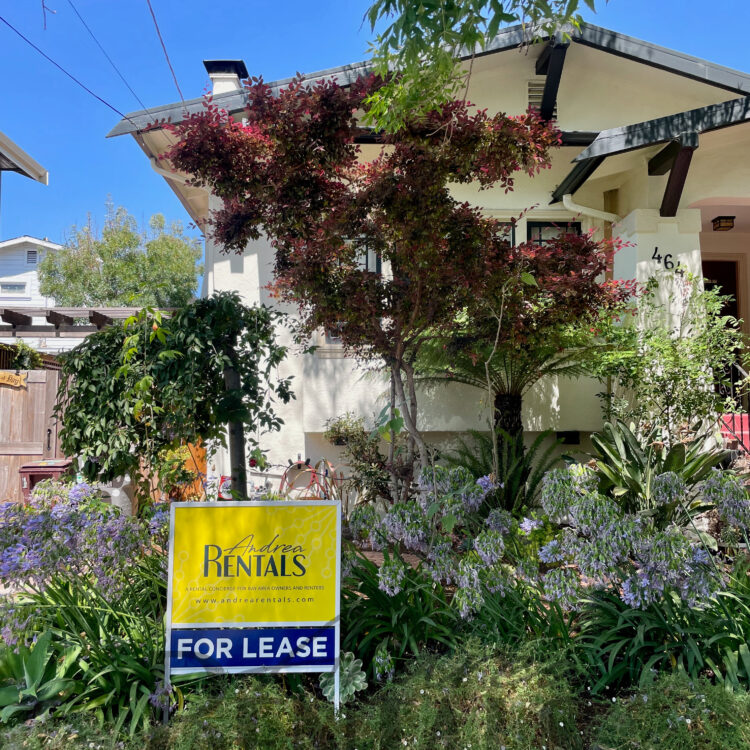 Sweet 2+BR/1BA craftsman bungalow in Temescal!
