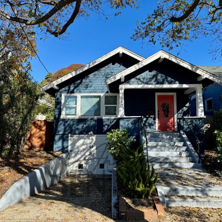 Lovely 2BD/1BA bungalow home in quiet Temescal neighborhood available